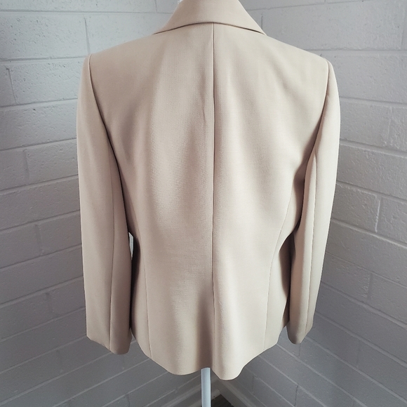 Kasper beige blazer - Picture 2 of 6
